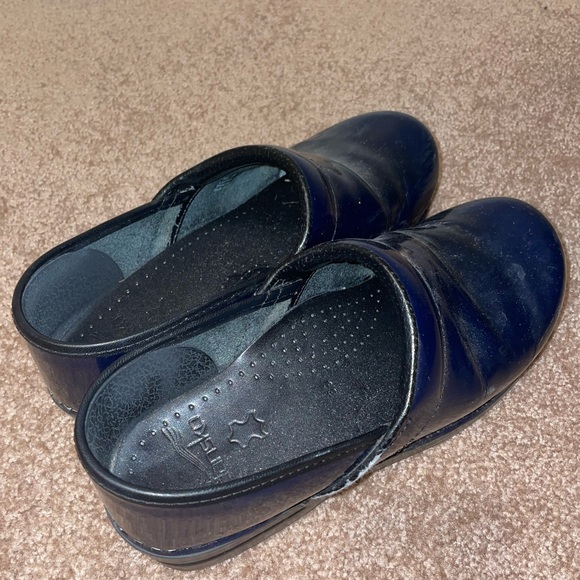 dansko clogs - Picture 2 of 5
